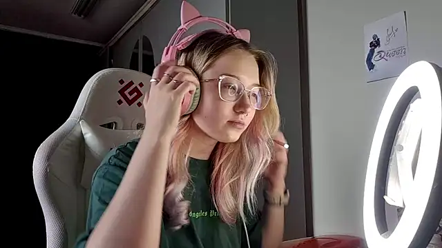FunnyLila online show from 28, 6, 2026