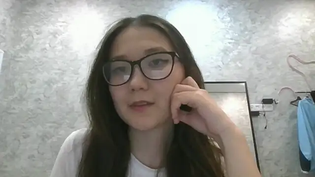 SupremacyChloe online show from 29, 6, 2026