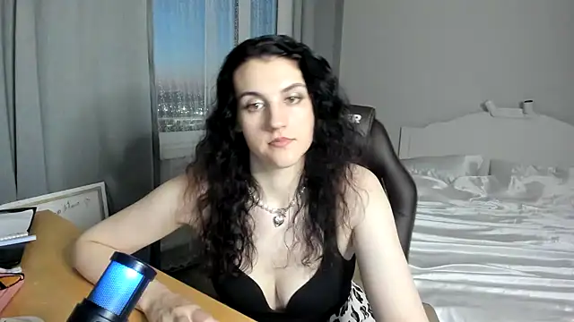 Snapshot of Avelinatt chatting on 13, 7, 2026 Avelinatt online show from 13, 7, 2026