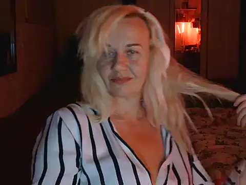 Ravelynni online show from 8, 8, 2026