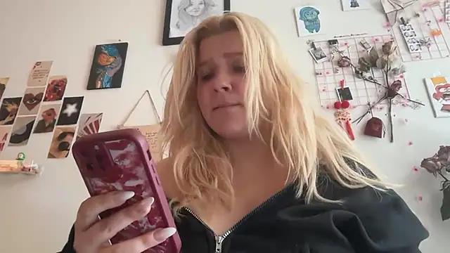 Snapshot of Laveliari chatting on 27, 6, 2026 Laveliari online show from 27, 6, 2026