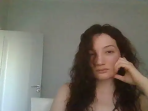 Snapshot of Calenyagi chatting on 10, 7, 2026 Calenyagi online show from 10, 7, 2026
