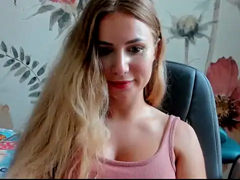 Snapshot of SweetLissi chatting on 7, 8, 2026 SweetLissi online show from 7, 8, 2026