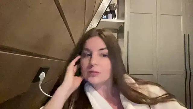Snapshot of Velenne chatting on 17, 7, 2026 Velenne online show from 17, 7, 2026