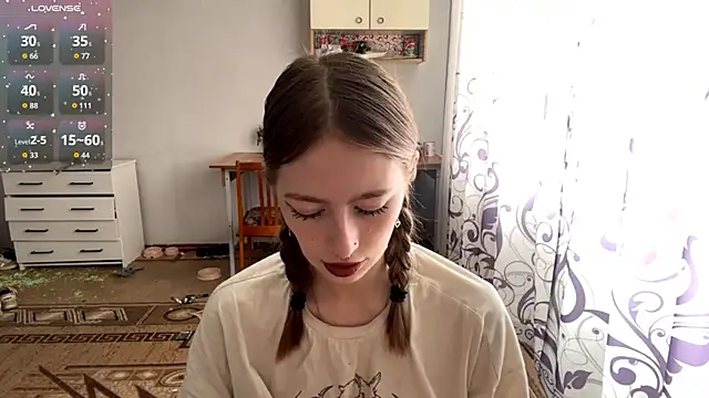 NicoleLouis online show from 23, 6, 2026