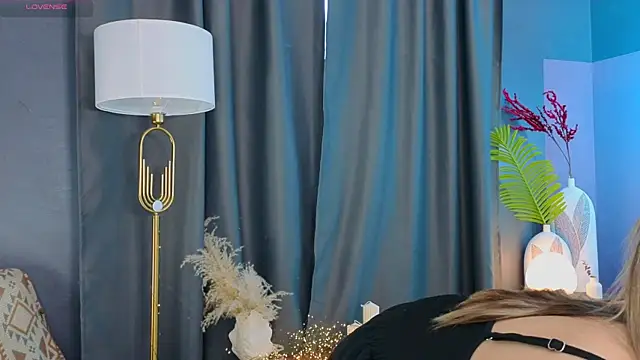 Snapshot of Chiaranotte chatting on 1, 7, 2026 Chiaranotte online show from 1, 7, 2026
