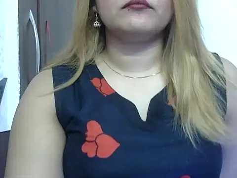 Snapshot of Sexyy_Sana chatting on 28, 7, 2026 Sexyy Sana online show from 28, 7, 2026