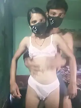 Cute Puspi online show from 4, 7, 2026
