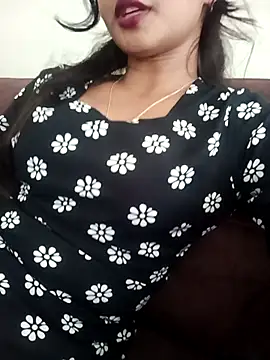 Snapshot of avii5 chatting on 28, 7, 2026 avii5 online show from 28, 7, 2026