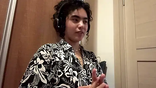 Snapshot of ChaeNeuendorf chatting on 23, 6, 2026 ChaeNeuendorf online show from 23, 6, 2026