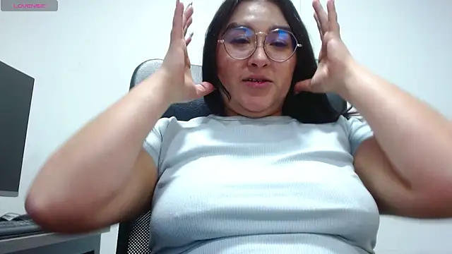 Snapshot of strawcream22 chatting on 28, 7, 2026 strawcream22 online show from 28, 7, 2026
