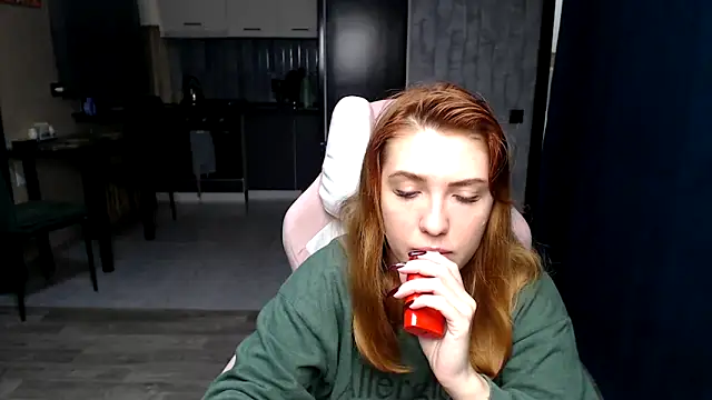 Reginasmilee online show from 31, 10, 2025