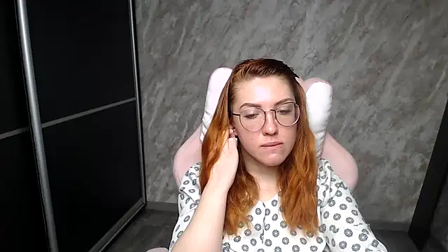 Reginasmilee online show from 15, 2, 2026