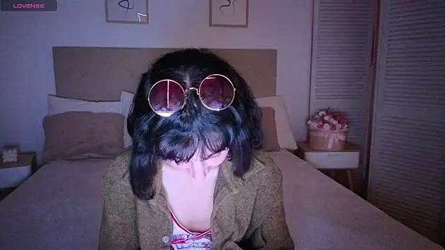 Snapshot of Little_zoi chatting on 24, 6, 2026 Little zoi online show from 24, 6, 2026