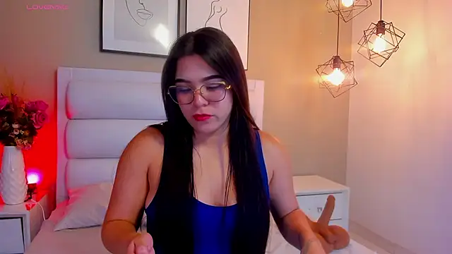Snapshot of MarahBaker35 chatting on 8, 8, 2026 MarahBaker35 online show from 8, 8, 2026