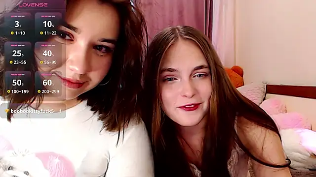 Snapshot of Viviaaan_n chatting on 10, 7, 2026 Viviaaan n online show from 10, 7, 2026