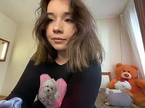 Snapshot of Viviaaan_n chatting on 13, 7, 2026 Viviaaan n online show from 13, 7, 2026