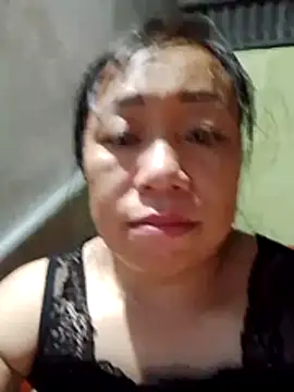 Snapshot of Moon_squirtt chatting on 4, 7, 2026 Moon squirtt online show from 4, 7, 2026