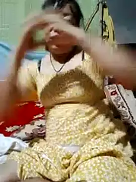 Snapshot of Moon_squirtt chatting on 1, 8, 2026 Moon squirtt online show from 1, 8, 2026