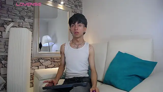 Snapshot of Hades_18 chatting on 25, 6, 2026 Hades 18 online show from 25, 6, 2026