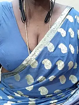 Snapshot of niki076 chatting on 27, 6, 2026 niki076 online show from 27, 6, 2026