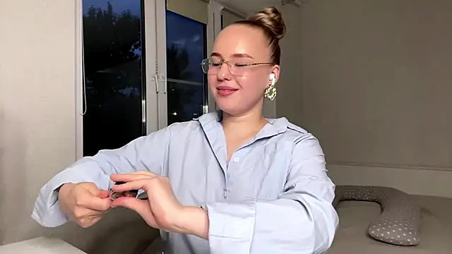 Snapshot of AmeliaOakheart chatting on 27, 6, 2026 AmeliaOakheart online show from 27, 6, 2026