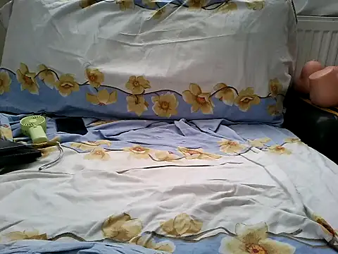 Snapshot of bigdickguy21cm chatting on 9, 7, 2026 bigdickguy21cm online show from 9, 7, 2026