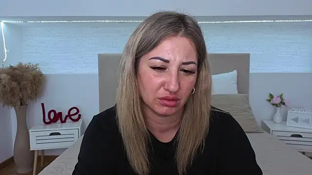 candyyy sweet  online show from 26, 6, 2026
