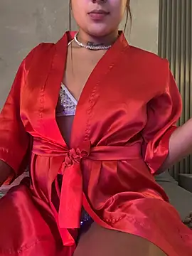 Snapshot of Sara_Rousex chatting on 4, 7, 2026 Sara Rousex online show from 4, 7, 2026