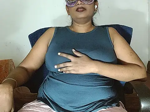 Snapshot of lovely_chubby_SL chatting on 12, 7, 2026 lovely chubby SL online show from 12, 7, 2026