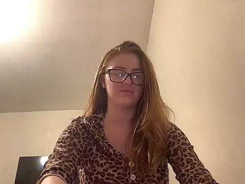 Redvelvetxx2 online show from 26, 6, 2026