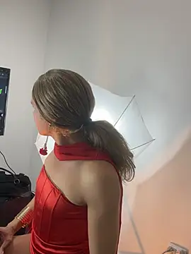 MarilynMooru online show from 6, 7, 2026