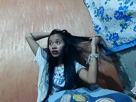 SkinnyGirl PinayBaby online show from 27, 6, 2026