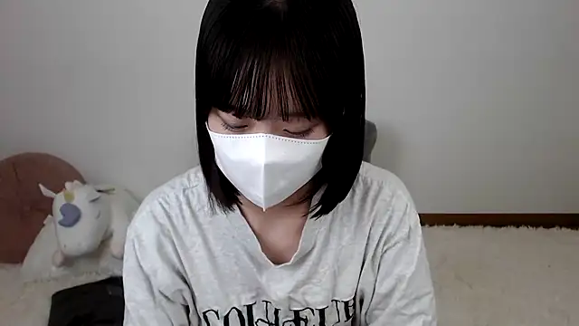 Snapshot of mi_v chatting on 15, 7, 2026 mi v online show from 15, 7, 2026