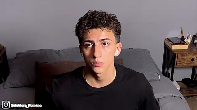 Snapshot of salvatore_romanoo chatting on 3, 7, 2026 salvatore romanoo online show from 3, 7, 2026