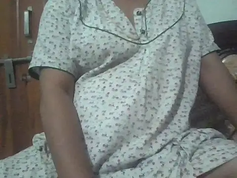 Snapshot of swetha_2001 chatting on 8, 7, 2026 swetha 2001 online show from 8, 7, 2026