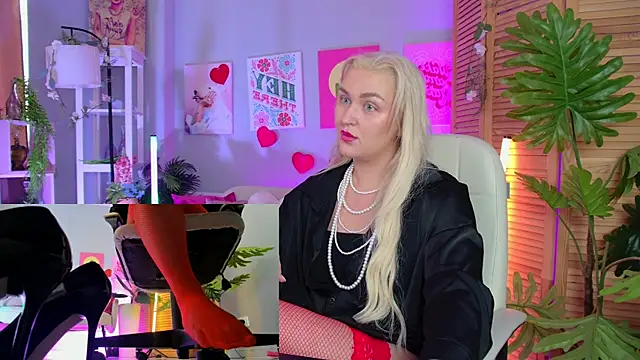 AmelieRowan online show from 15, 7, 2026