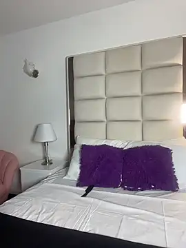 ValericaSteele  online show from 1, 7, 2026