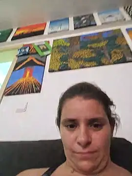 Snapshot of SolLua942871 chatting on 5, 7, 2026 SolLua942871 online show from 5, 7, 2026