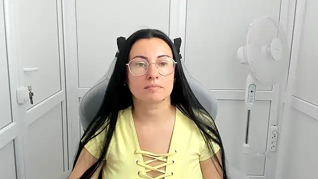 ChloeVibee online show from 2, 7, 2026