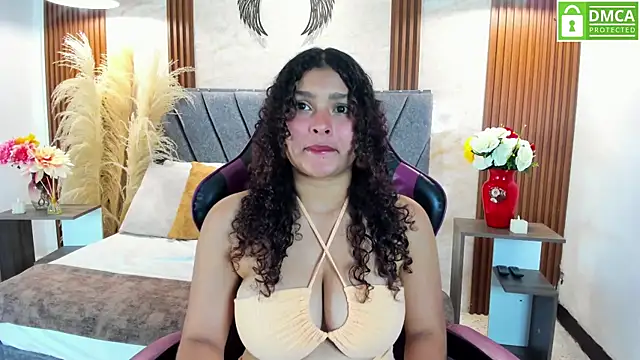 Izzy lux online show from 6, 7, 2026