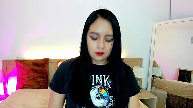 Miaa Velvet  online show from 2, 7, 2026