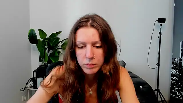 Snapshot of Lunaa_x44 chatting on 8, 7, 2026 Lunaa x44 online show from 8, 7, 2026
