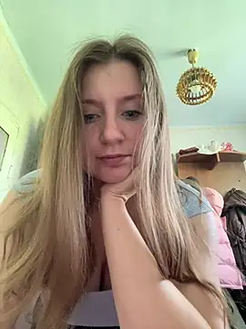 Eliza4121 online show from 4, 7, 2026