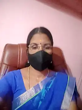 Snapshot of tamil_peenqueen chatting on 9, 7, 2026 tamil peenqueen online show from 9, 7, 2026