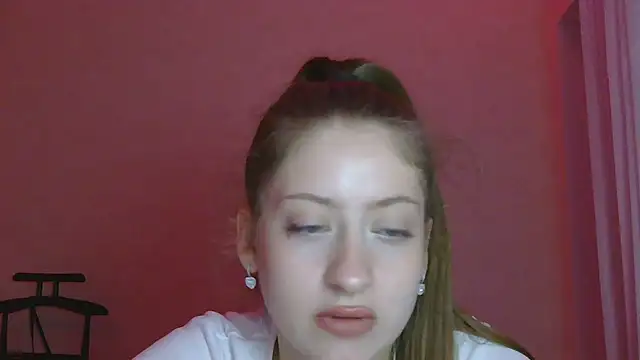 Snapshot of emilyyboo chatting on 9, 7, 2026 emilyyboo online show from 9, 7, 2026