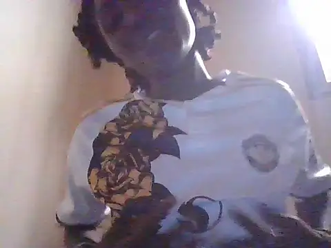 Snapshot of Black_beautygirlll chatting on 4, 7, 2026 Black beautygirlll online show from 4, 7, 2026