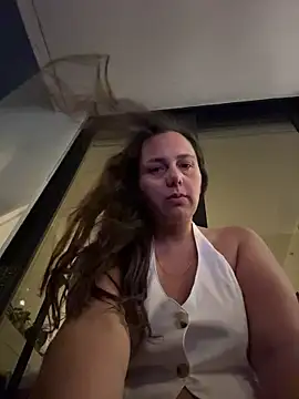 Snapshot of bellag825 chatting on 14, 7, 2026 bellag825 online show from 14, 7, 2026