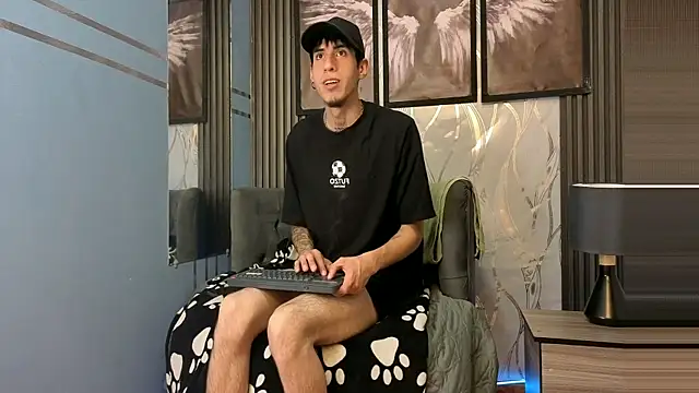 Snapshot of Pacomaster chatting on 11, 7, 2026 Pacomaster online show from 11, 7, 2026