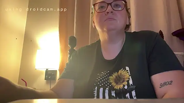 Snapshot of LivYourFantasy chatting on 4, 7, 2026 LivYourFantasy online show from 4, 7, 2026